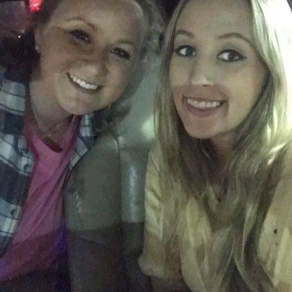 Meet your Posher, Katie - Picture 1 of 1